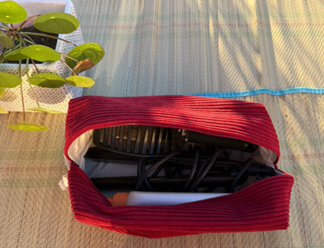 Trousse de toilette bordeaux L_2.webp